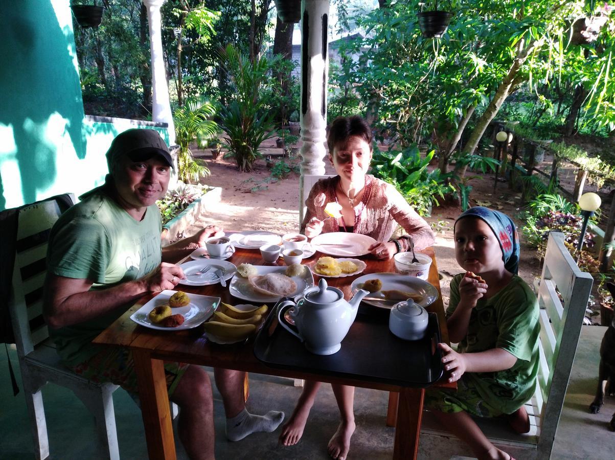 Manju Homestay Sigiriya Ngoại thất bức ảnh