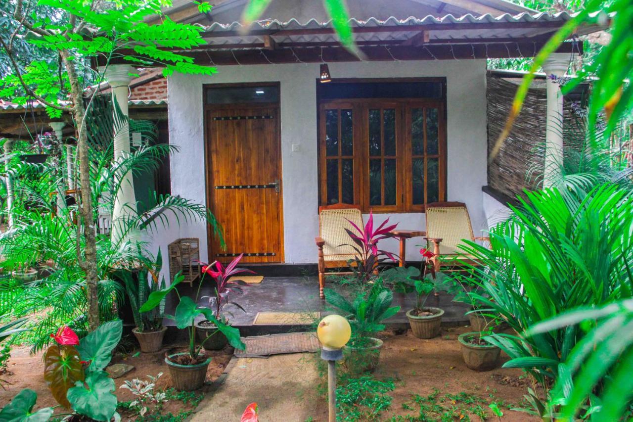 Manju Homestay Sigiriya Ngoại thất bức ảnh
