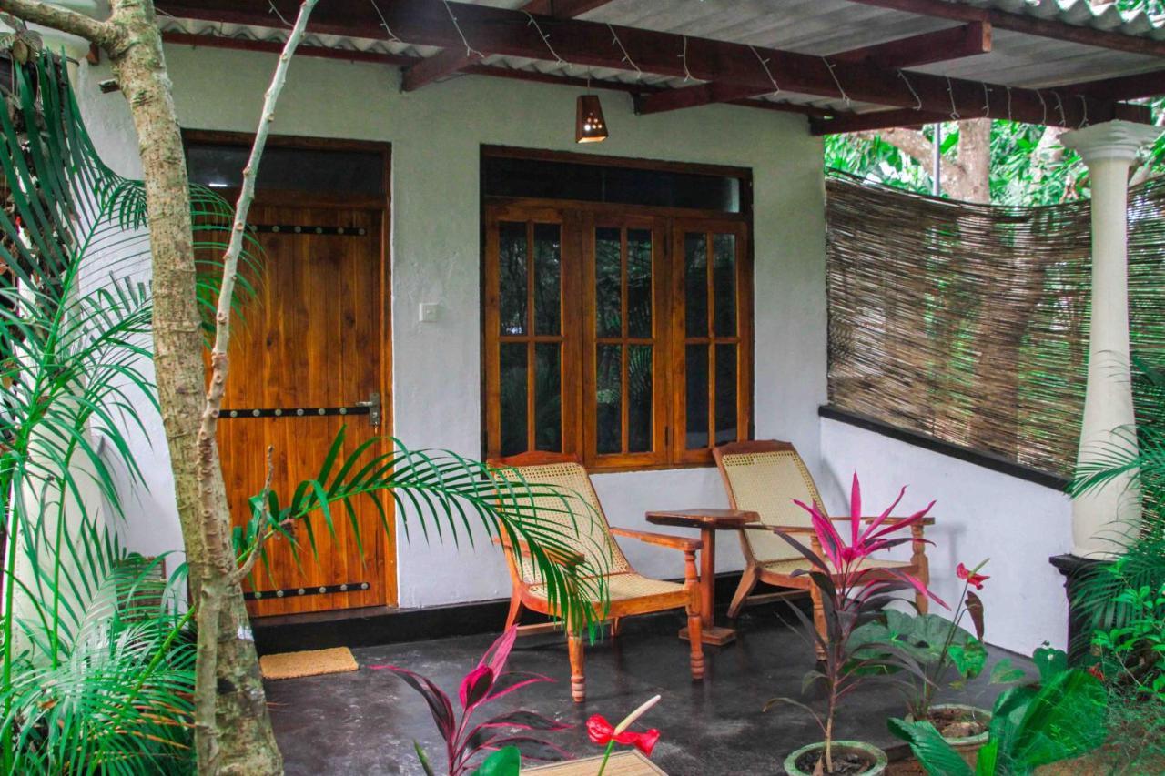 Manju Homestay Sigiriya Ngoại thất bức ảnh